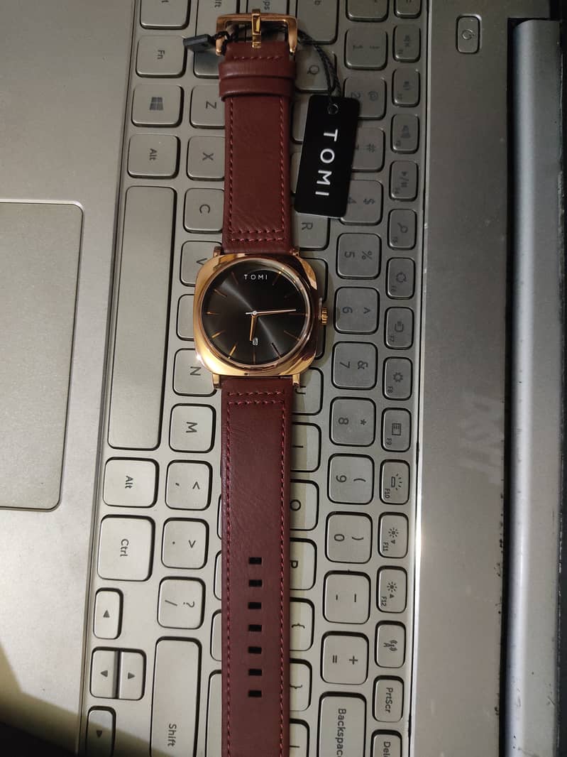 TOMI Leather strap watch with original box 9