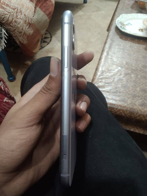 iphone 11 urgent sale 3