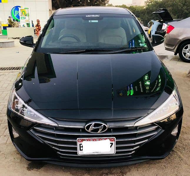 Hyundai Elantra GLS 2.0. . Model/Registration 2022 2