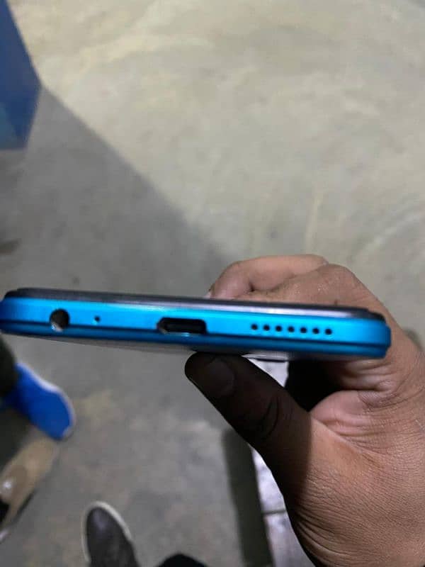 infinix hot 12 6'128 in good condition 10/10 6