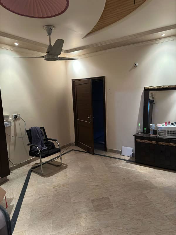 5 Marla Lower Portion Available In Johar Town Phase J2 Block 4