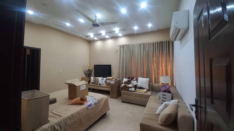 1 kanal Upper Portion Available In Abdalian Society Near By UCP University And Shoukat Khanam 4