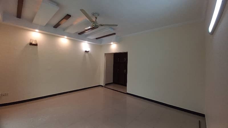 1 kanal Upper Portion Available In Pcsir Phase 2 Near By UCP University And Shoukat Khanam 1