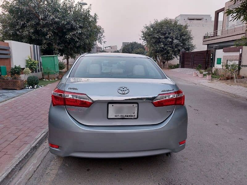 Toyota Corolla GLI 2016 Auto 3