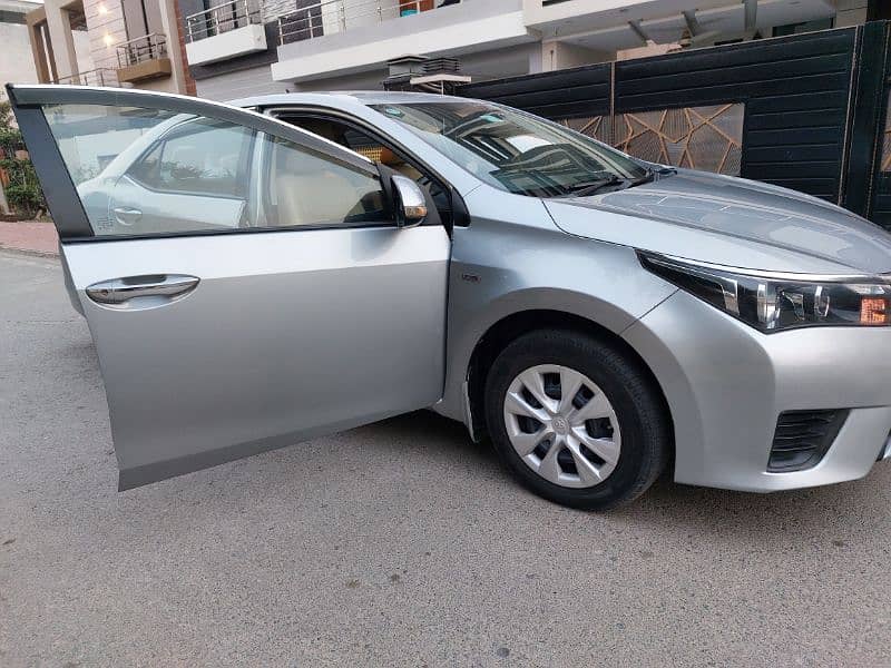 Toyota Corolla GLI 2016 Auto 4