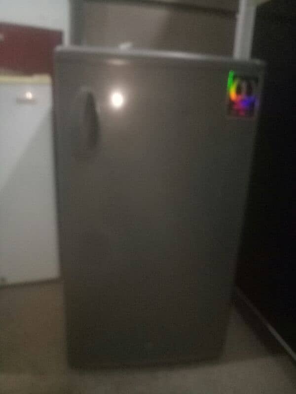 Bedroom refrigerator used Saddar Hasho centre shop 52 first floor 0