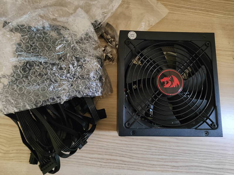 Redragon 700W PSU - High Performance, Gaming PC 0