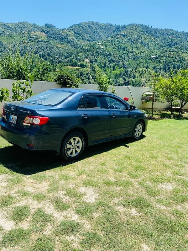 Toyota Corolla Altis 2013 3