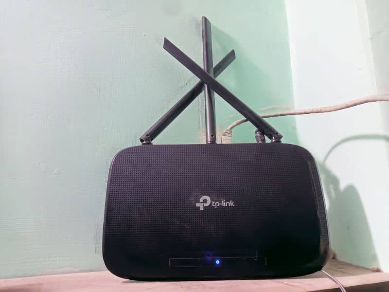 2 routers (3 antina) Tp link Black 0