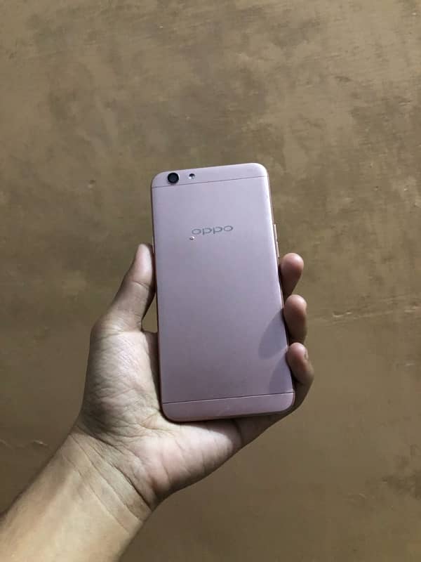 OPPO F1s 1