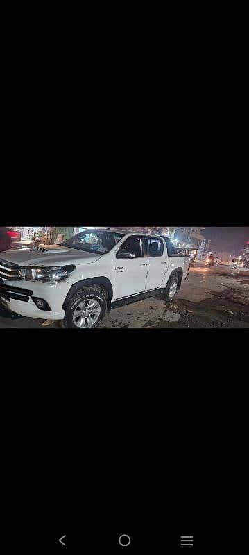 Toyota Hilux  double cabin 2017 1