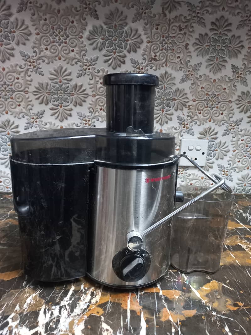 Brand new juicer for sale 0