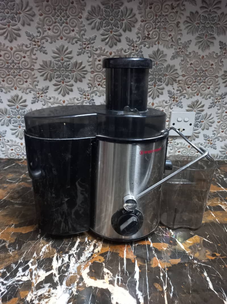 Brand new juicer for sale 1