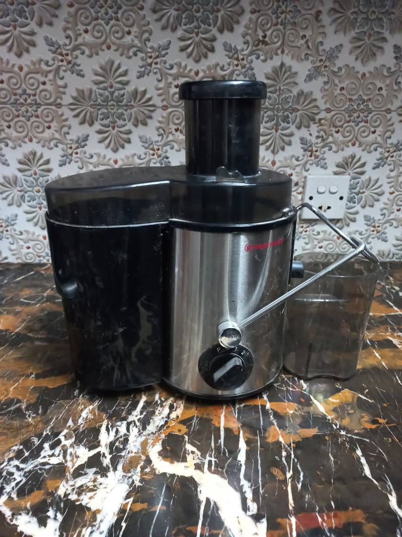 Brand new juicer for sale 2