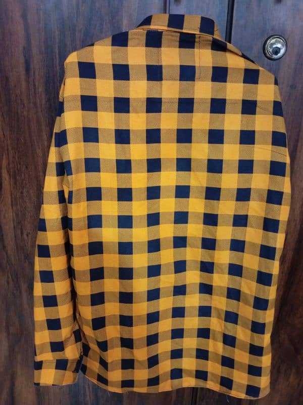 Casual Shirt Yellow and Black L-size 2