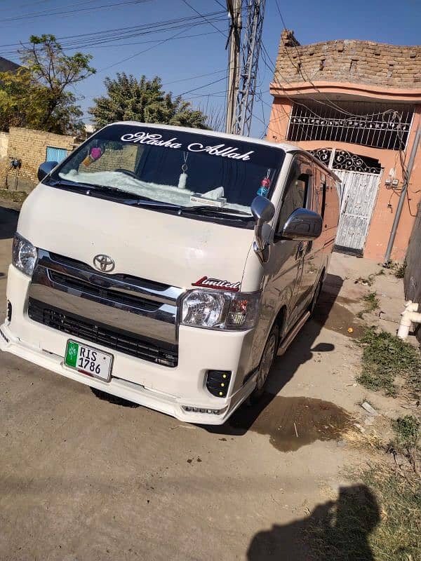 Toyota Hiace 2006 1