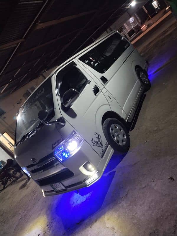 Toyota Hiace 2006 6