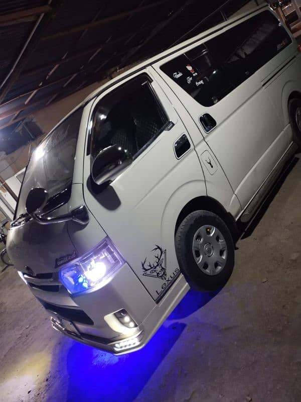 Toyota Hiace 2006 11