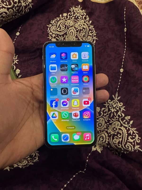 Iphone X PTA approve 256 gb white 3