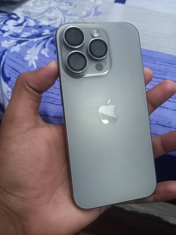 Iphone 15 pro (LLA) 1