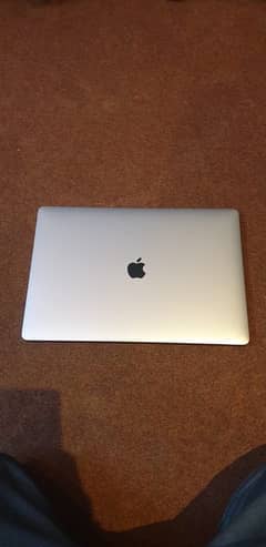 MacBook Apple