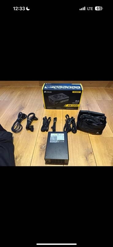 Corsair HX1200 80+ PLATINUM 1200W Modular Power Supply - With Cables 2