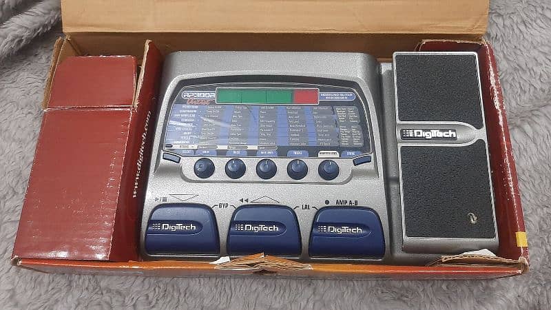 Digitech RP300R guitar processor 0