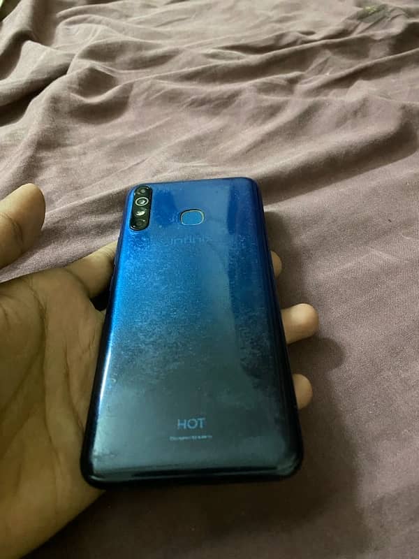 Infinix Hot 8 1