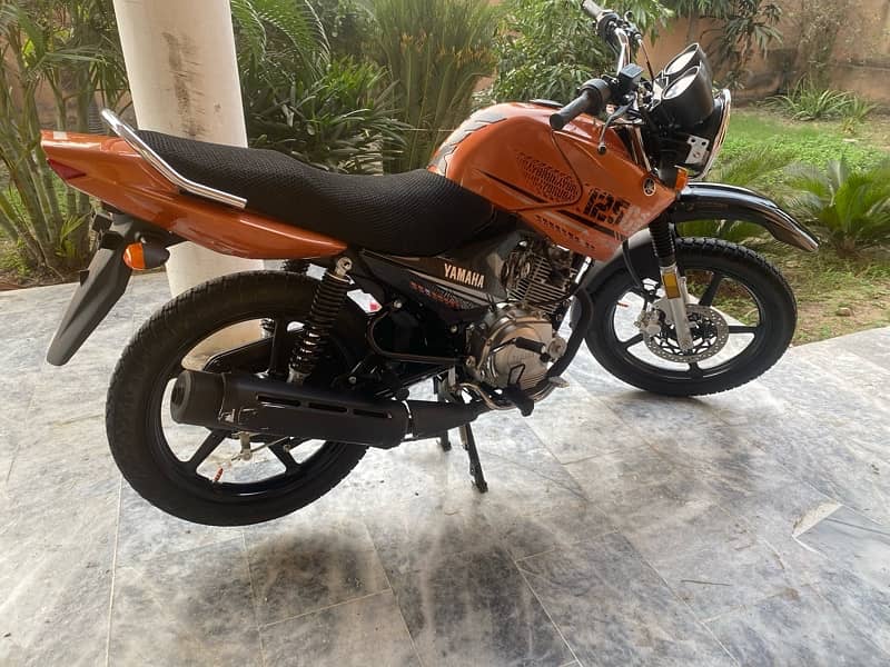 ybr 125G orange 4