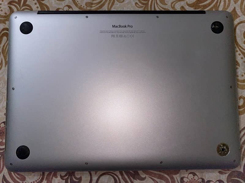 MacBook Pro 13 inch 2015 8/500 5