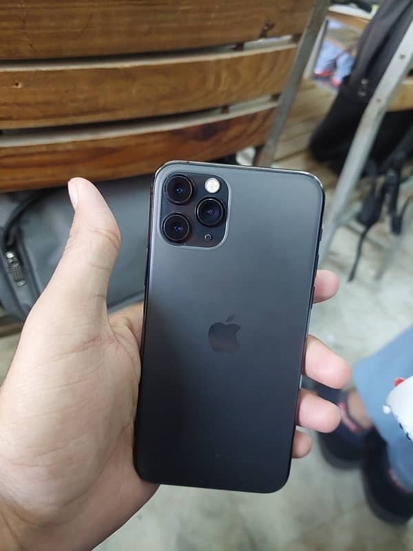 iphone 11 pro Non-PTA 4