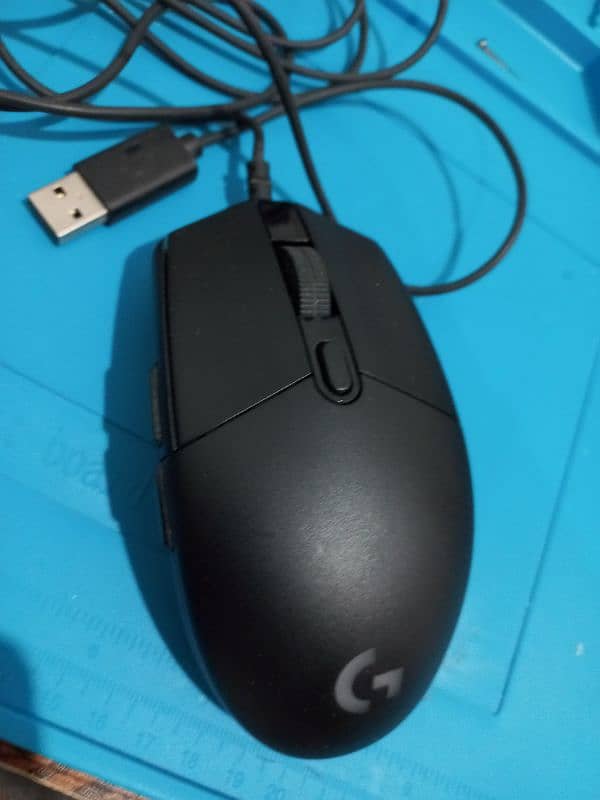 logitech G102 gaming mouse 2