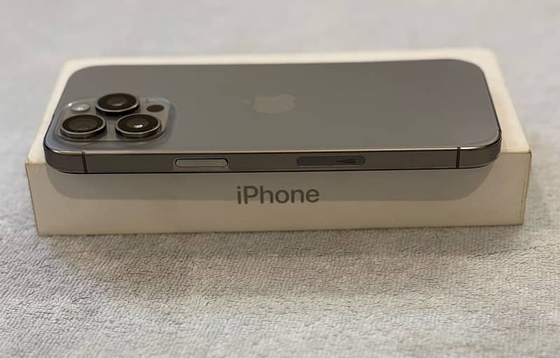 iPhone 15pro max 512gb Jv natural titanium 6