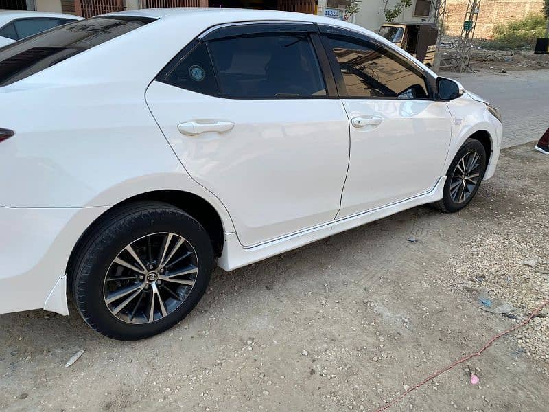 Toyota Corolla Altis 2018 3