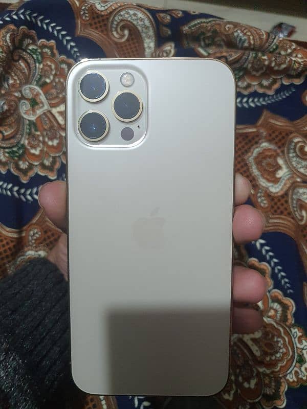 I phone 12Pro mex 5