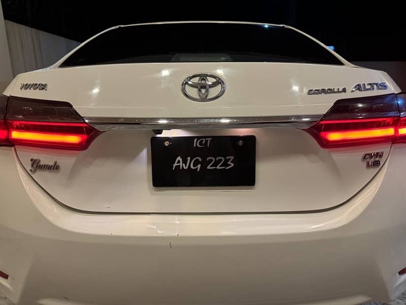 Toyota Altis Grande 2018 0