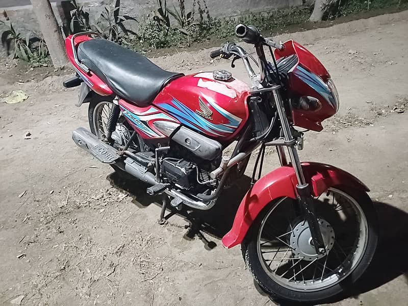 Honda prider 100cc 1st owner axilent condition demand 90k. pkr 1