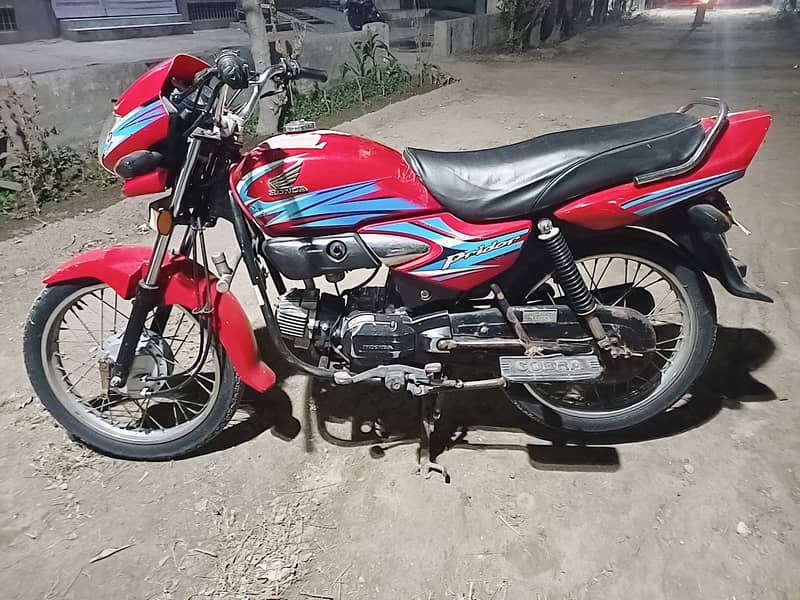 Honda prider 100cc 1st owner axilent condition demand 90k. pkr 5