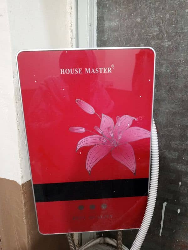 House Master brand electric geyser for sale 0