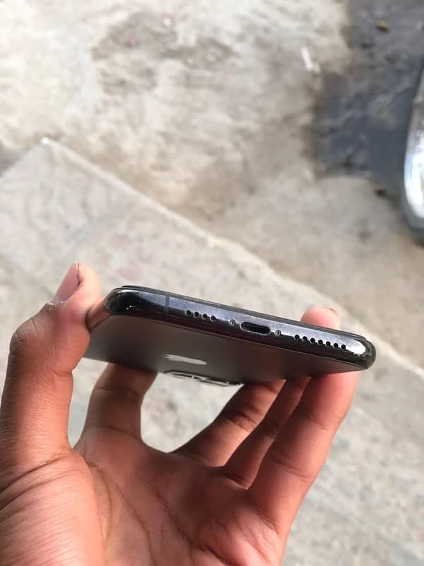 iPhone 11 pro max 64gb 4