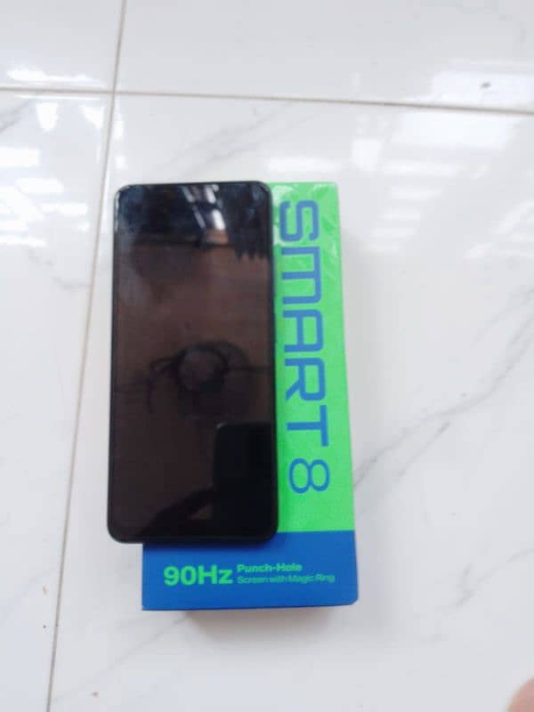 Infinix smart 8 (4+4 64 ) 7