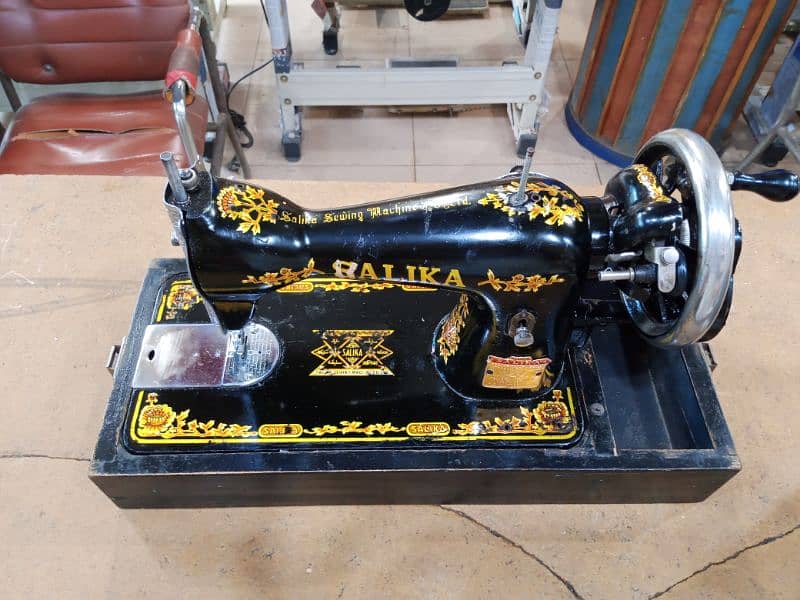 original old salika sewing machine 0