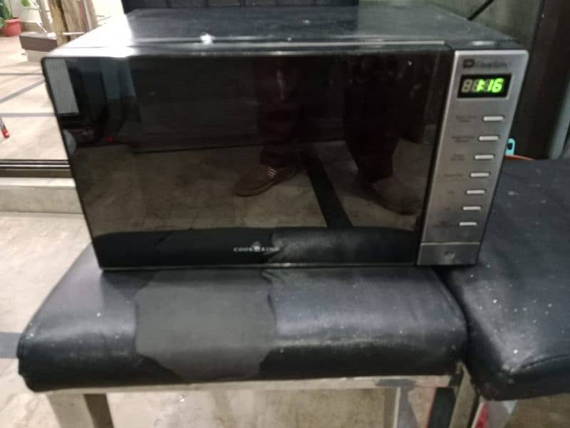 Dawlance oven 6 months used condition 10 out of 9 no repair 0