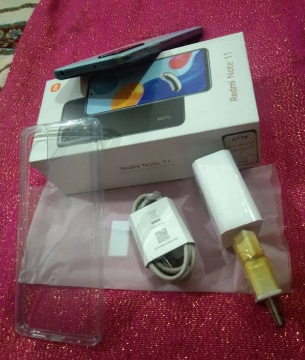 redmi note 11.4/128gb 33 ward fast charger condition 10by10 4