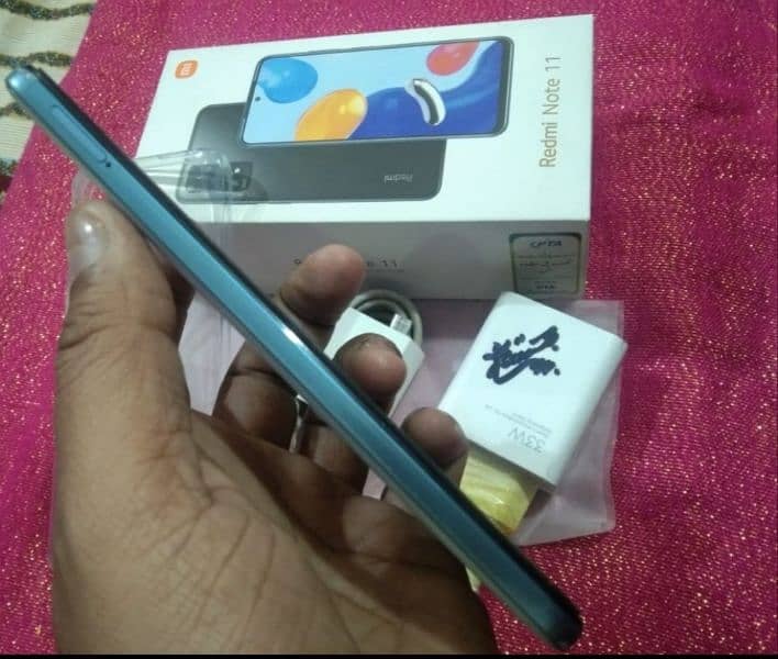 redmi note 11.4/128gb 33 ward fast charger condition 10by10 8