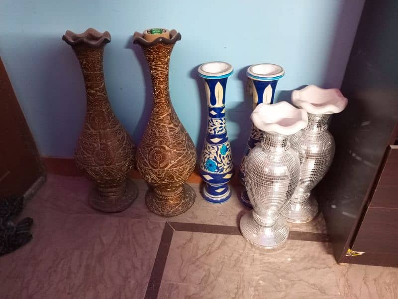 beautiful vases available 2