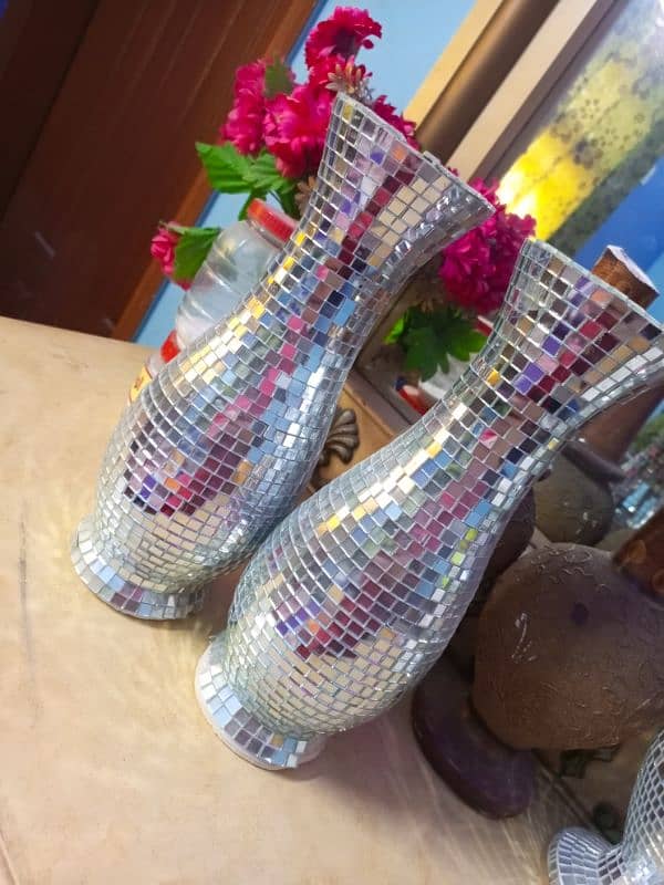 beautiful vases available 3