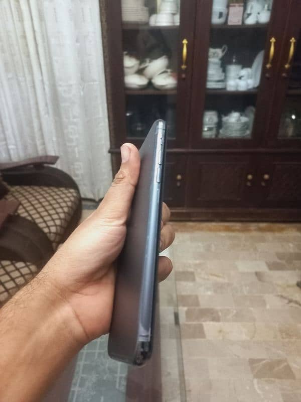 iphone 11 pro max 256 Gb pTa approved 3