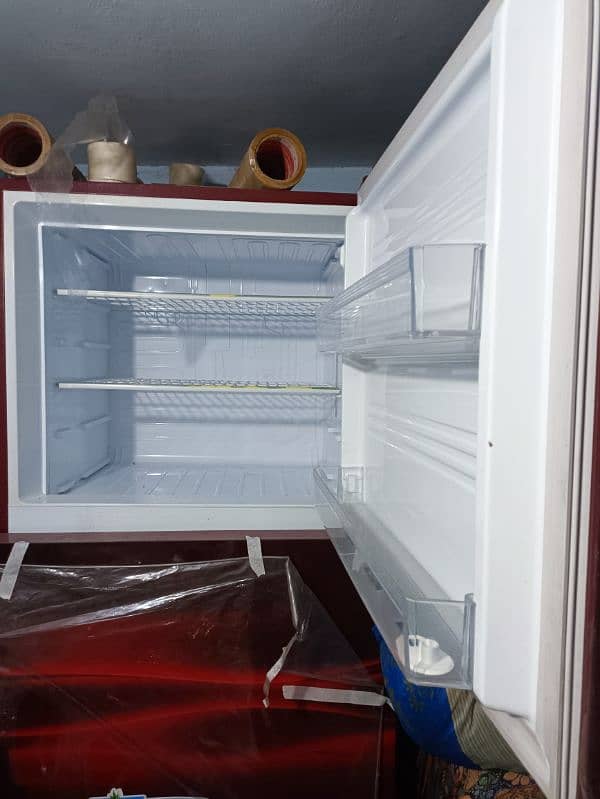 Kenwood Refrigerator Jumbo Size 4