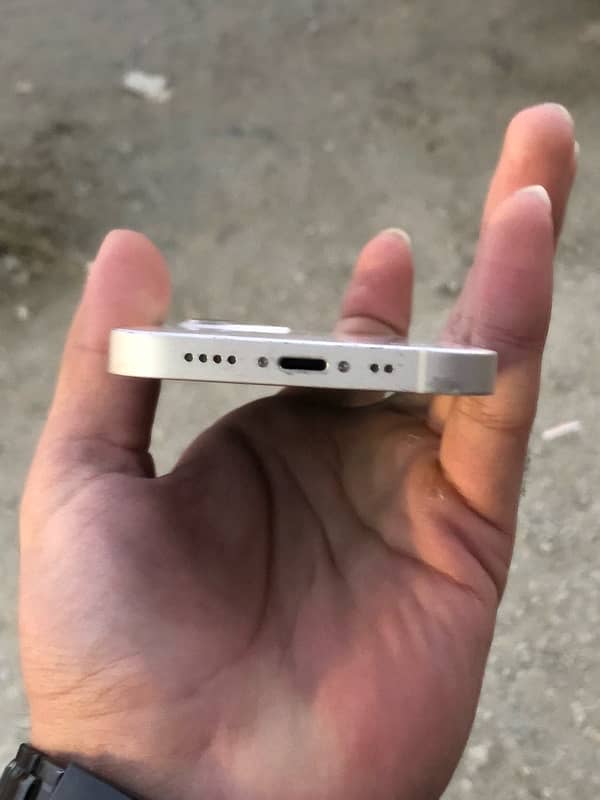 iphone 12 mini 4